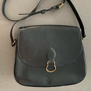 Vintage Louis vuitton epi crossbody purse